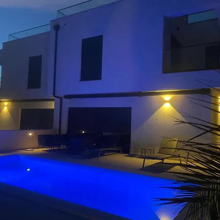 Lujo Porec Vila