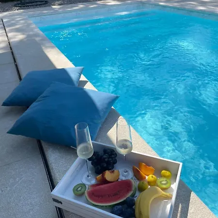 Lujo Porec Фунтана